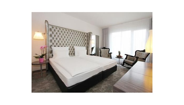 Hotel Arcotel John F poza 4