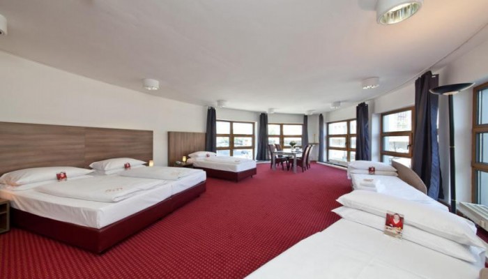 Hotel City B poza 9