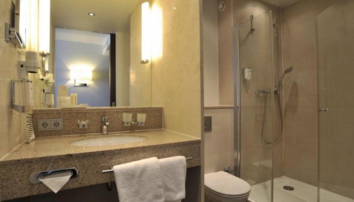 Hotel Golden Tulip Berlin Hamburg poza 1
