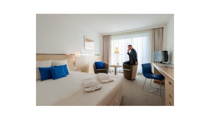 Hotel Novotel Berlin Mitte poza 5