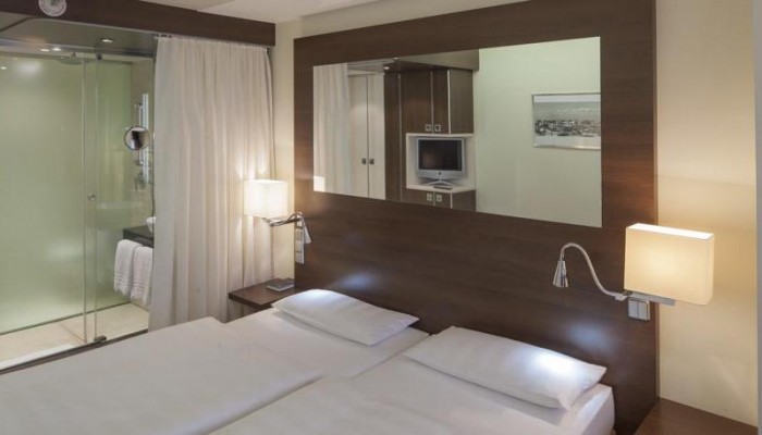 Hotel Park Inn By Radisson Berlin Alexanderplatz poza 7