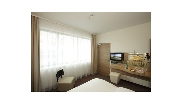 Hotel Ramada Berlin Alexanderplatz poza 11