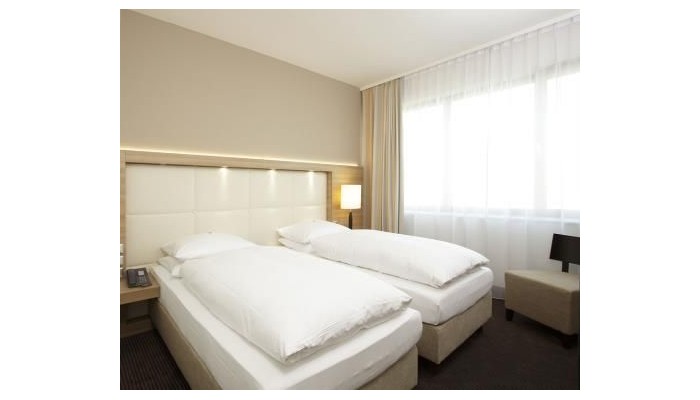 Hotel Ramada Berlin Alexanderplatz poza 4