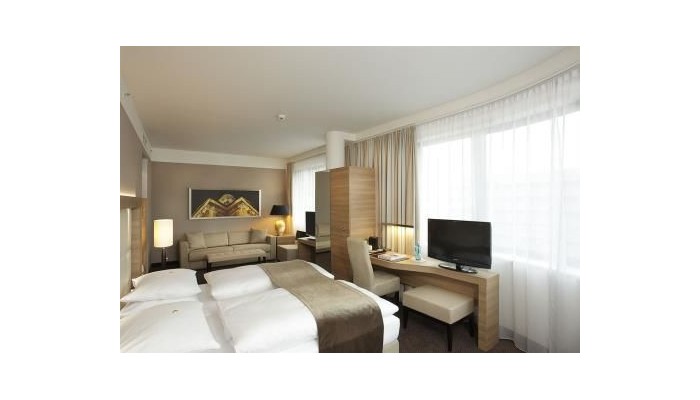 Hotel Ramada Berlin Alexanderplatz poza 9