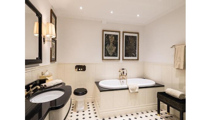 Patrick Hellmann Schlosshotel poza 7