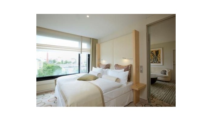 Sheraton Berlin Grand Hotel Esplanade poza 8