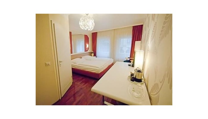 Hotel Central Am Dom poza 10