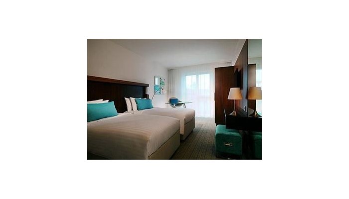 Hotel Courtyard By Marriott Cologne poza 9