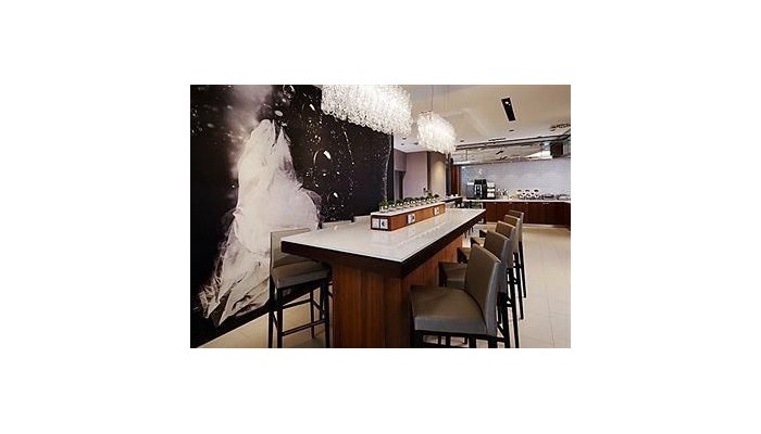 Hotel Courtyard By Marriott Cologne poza 10