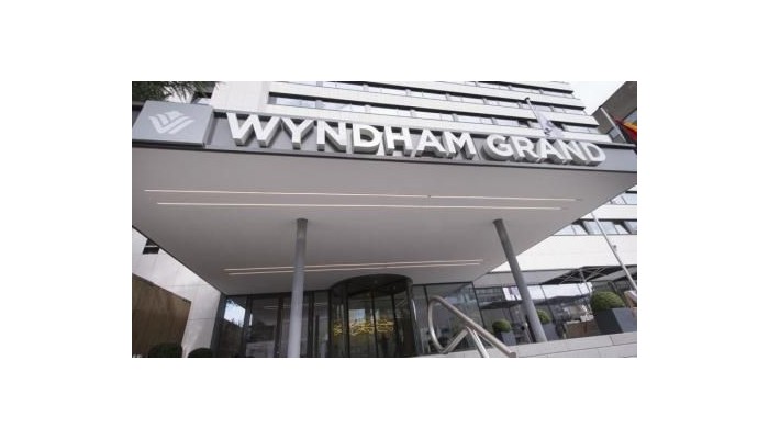 Wyndham Grand Frankfurt Hotel poza 0