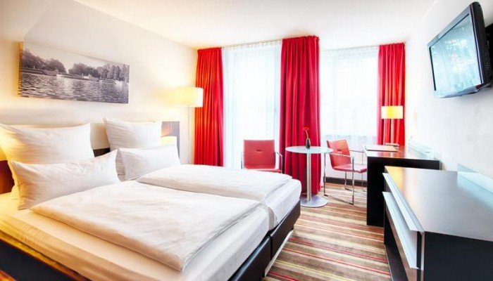 Hotel Leonardo City West poza 2