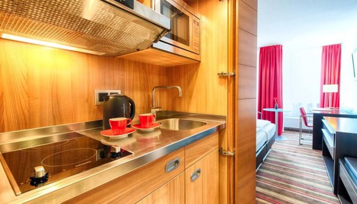 Hotel Leonardo City West poza 8