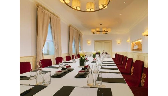 Hotel Vier Jahreszeiten Kempinski poza 7