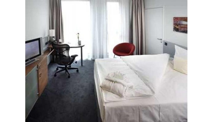 Hotel Hilton Garden Inn Stuttgart Neckarpark poza 1